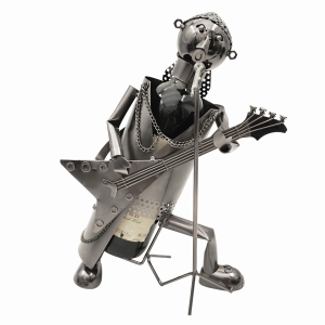 STOJAK METALOWY NA BUTELKĘ 0,75 L."GITARZYSTA" W183